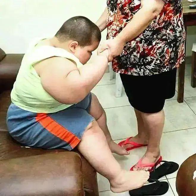 秦海璐37岁生下“巨婴症”儿子躲过了高龄产子却躲不过遗传(图3)