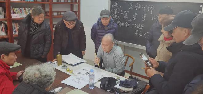 黑池序列舞、品茗、沪剧班……秋色里的文化盛宴点亮生活新篇章(图5)