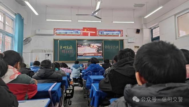 潢川交警寒假前进校园话“安全”(图2)
