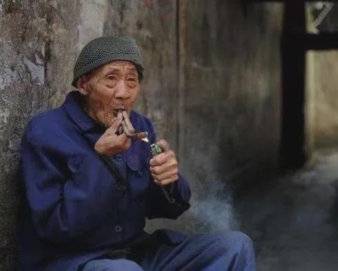 能活到90岁的老人大部分都是在60岁时戒掉了这5件事！(图6)