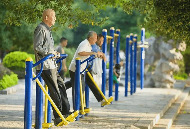 人到晚年如何富养自己？五大黄金法则晚年富贵双全！(图5)