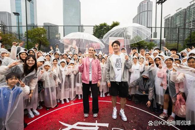 男性球场霸权被打破！全国首个女生球场诞生！WCBA巨星现身(图1)