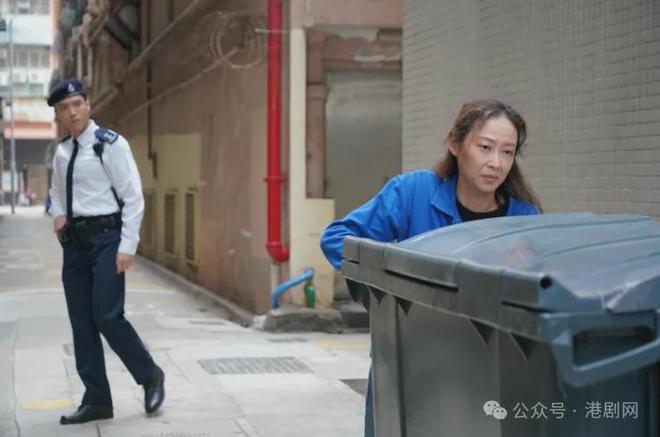 TVB视后姐姐大秀身材跳钢管舞！照顾男友子女被封【最强继母】(图9)
