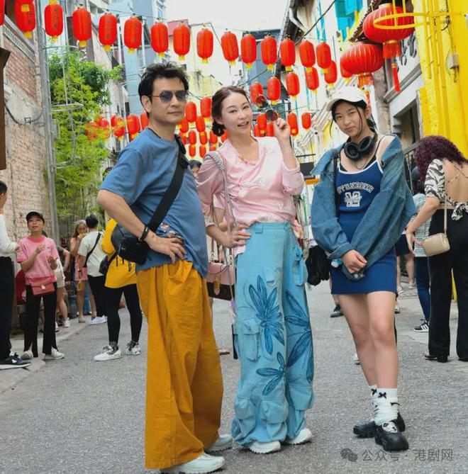 TVB视后姐姐大秀身材跳钢管舞！照顾男友子女被封【最强继母】(图10)