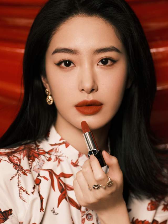 杨采钰晒孕期美照！素颜韵味十足坚持瑜伽锻炼纤细得让人羡慕(图11)