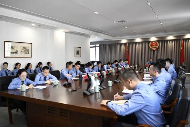 乐清市检察院召开青年干警座谈会暨机关效能建设青年理论学习小组交流会(图2)