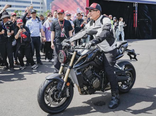 到手不到35万！QJMOTOR全新中量级运动街车追600RS正式发布！(图2)
