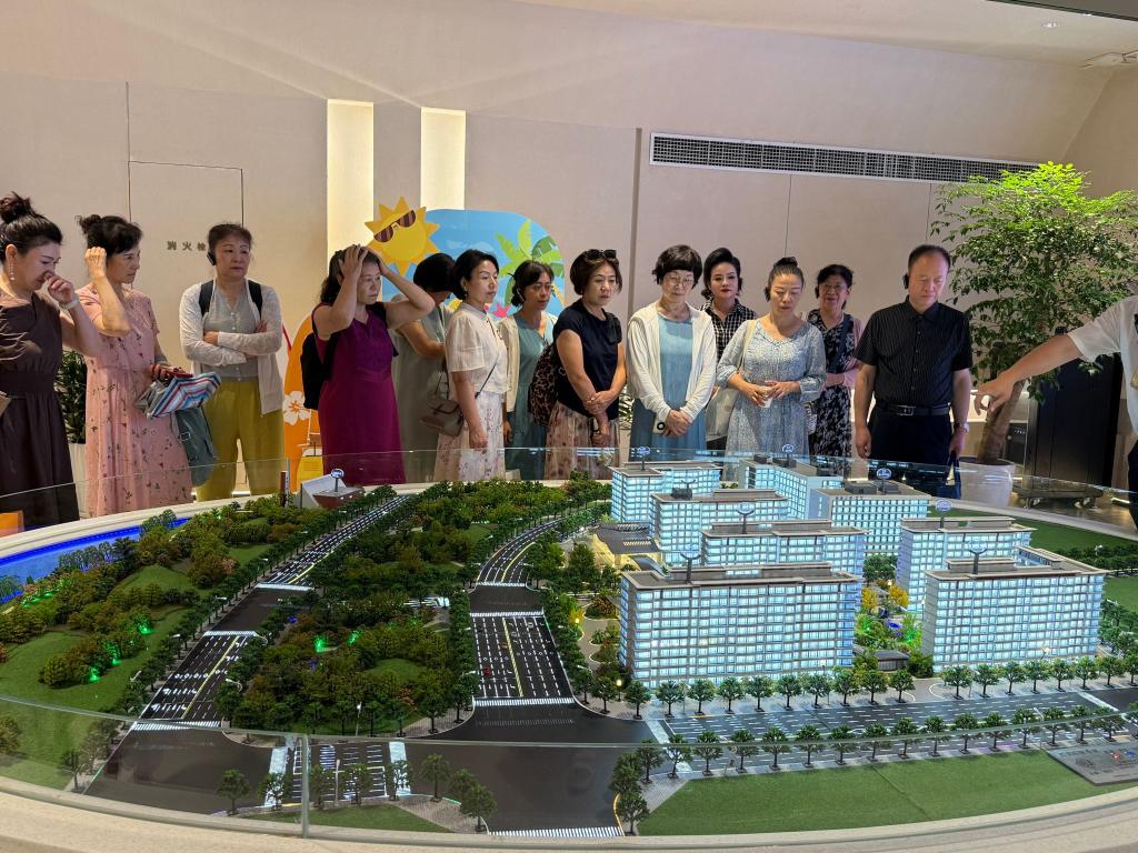 西安交大老年大学赴泰康陕西秦园开展研学活动(图1)