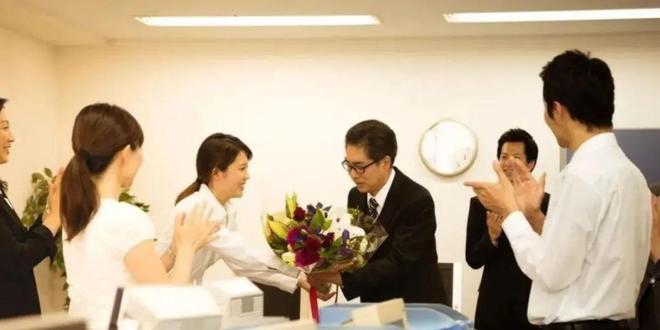 退休生活：退休后最好的活法不是聚会不是串门而是这三件事(图1)