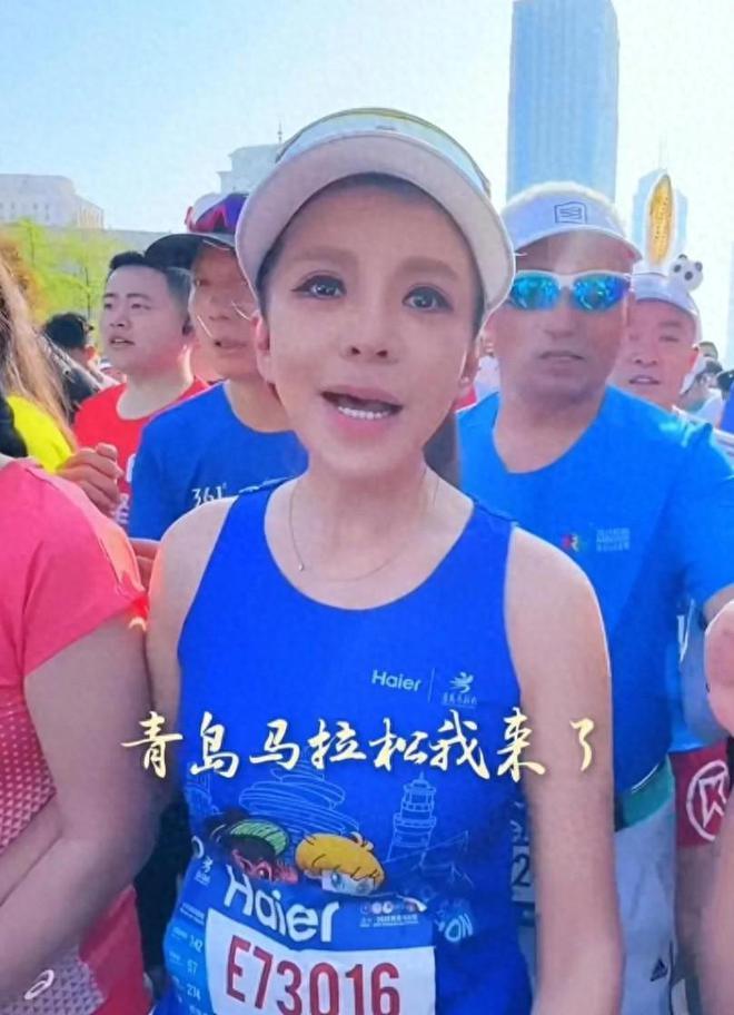 央视主持人朱迅火了参加马拉松赛引发人们的关注和思考(图5)