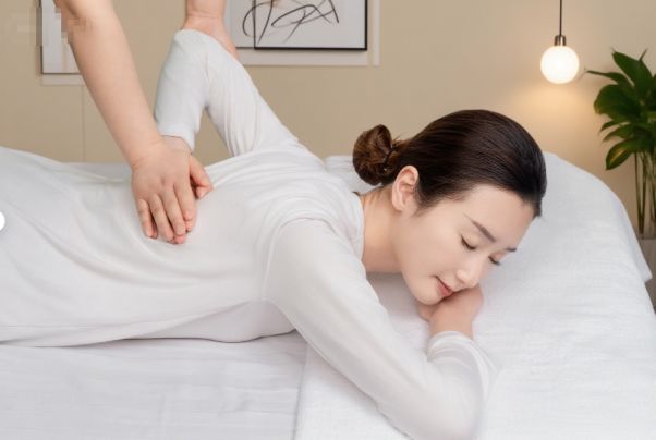 聚焦运动康复需求东郊到家专项服务助力体育爱好者缓解损伤(图1)