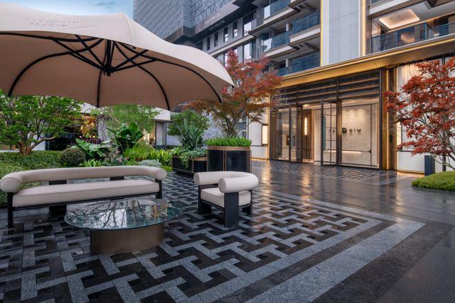 热搜好房保利花照天珺售楼处发布_花照天珺打造理想品质生活(图2)