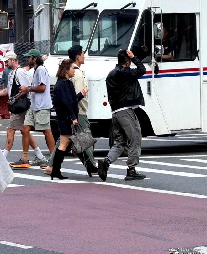 40岁杨天线斤在美国留学长见识国内国外两边跑(图3)