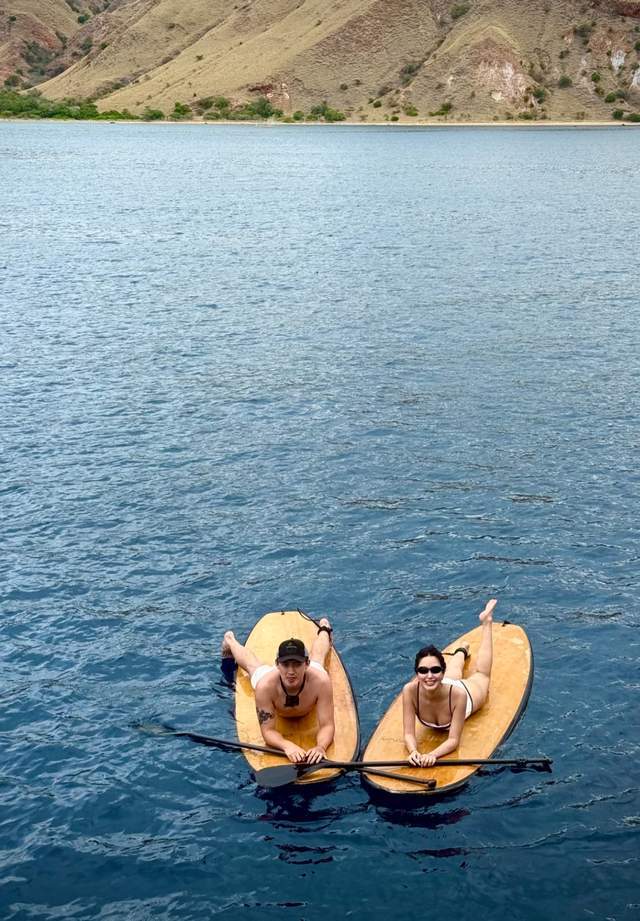 32岁杨采钰官宣生娃！晒大肚照孕期坚持运动意外曝光与老公新房(图9)