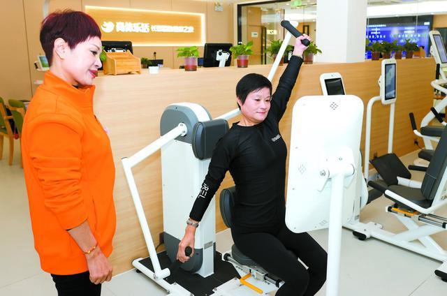 上海首创！当老年人涌入长者健身房如何做好“服务经”(图7)