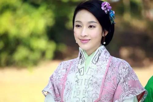 被骂最丑校花撞脸吴佩慈被男友劈腿的她如今变身蔬菜美少女！(图9)