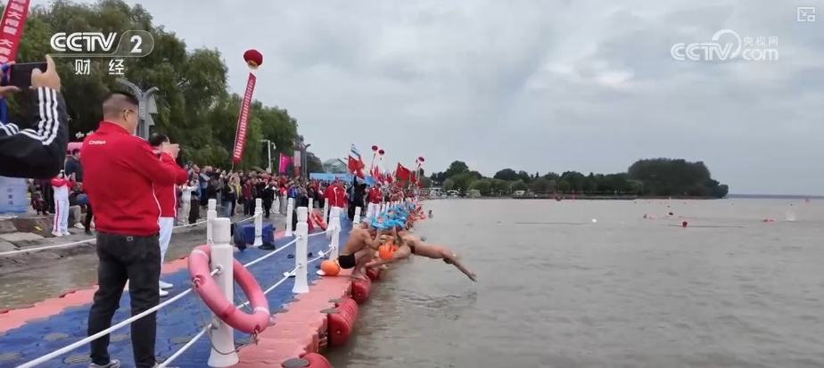 “赛事+”“情绪价值”“品质化”……消费向新而行提质、焕新亮点持续显现(图15)