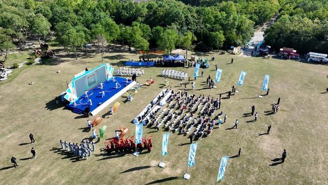 在秋色美景中畅快运动奉贤海湾镇这一活动不容错过(图1)