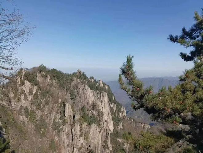 爬鸡峰山的好处让你受益匪浅！(图3)