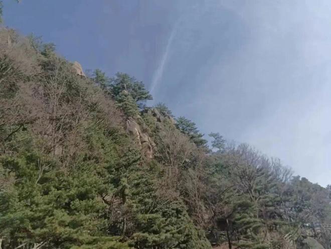 爬鸡峰山的好处让你受益匪浅！(图2)