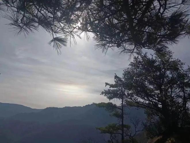 爬鸡峰山的好处让你受益匪浅！(图6)