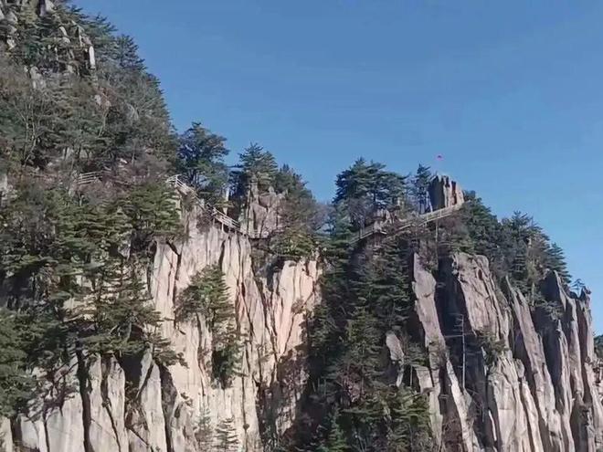 爬鸡峰山的好处让你受益匪浅！(图4)