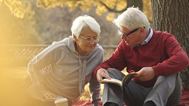 几点入睡最健康？中老年生物钟调节科学依据(图3)