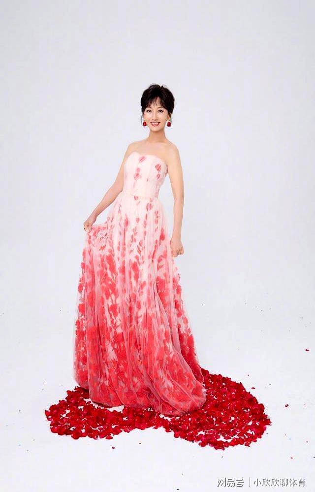 赵雅芝72岁了！生日写真曝光状态超年轻活泼可爱美了一辈子(图2)