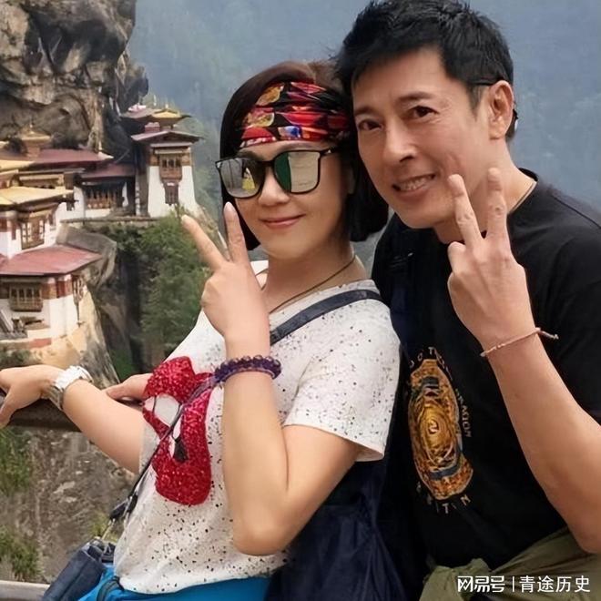 这对夫妻坚持26年不吃肉不生子就为不变老如今54岁近照不敢认(图1)