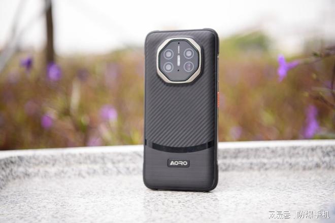 2025值得入手的专业三防手机推荐:国产芯片+单北斗+IP68(图2)