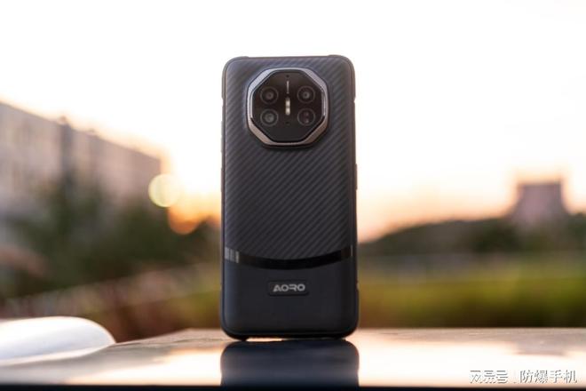 2025值得入手的专业三防手机推荐:国产芯片+单北斗+IP68(图4)