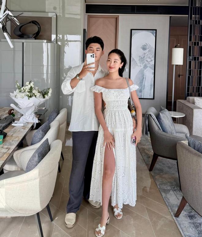 杨采钰富二代老公秀恩爱晒甜蜜照带她在阿联酋过生日互动好甜(图6)