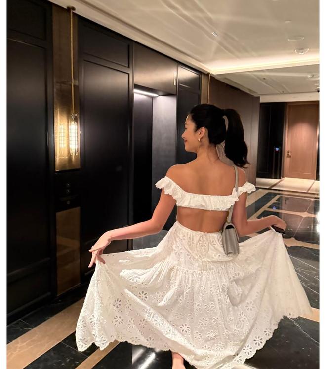 杨采钰富二代老公秀恩爱晒甜蜜照带她在阿联酋过生日互动好甜(图8)