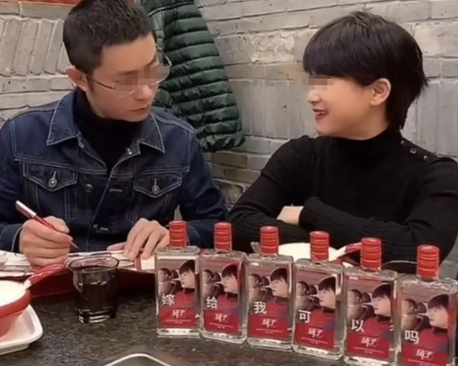 妻子曝老公出轨瑜伽老师闺蜜网友看完原配和闺蜜照对比感叹：真差远了！(图20)