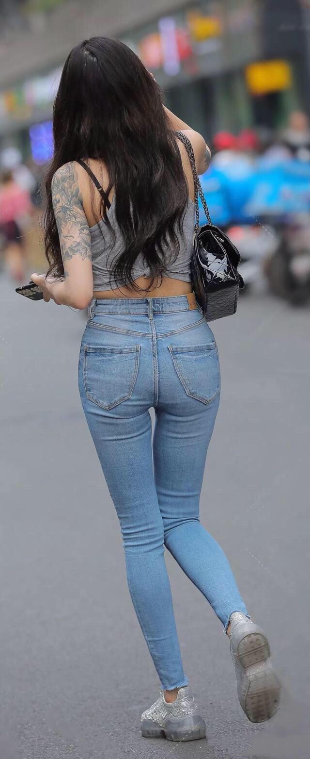 成熟的女人穿牛仔裤更有魅力拉长身材比例大长腿显露无疑(图4)