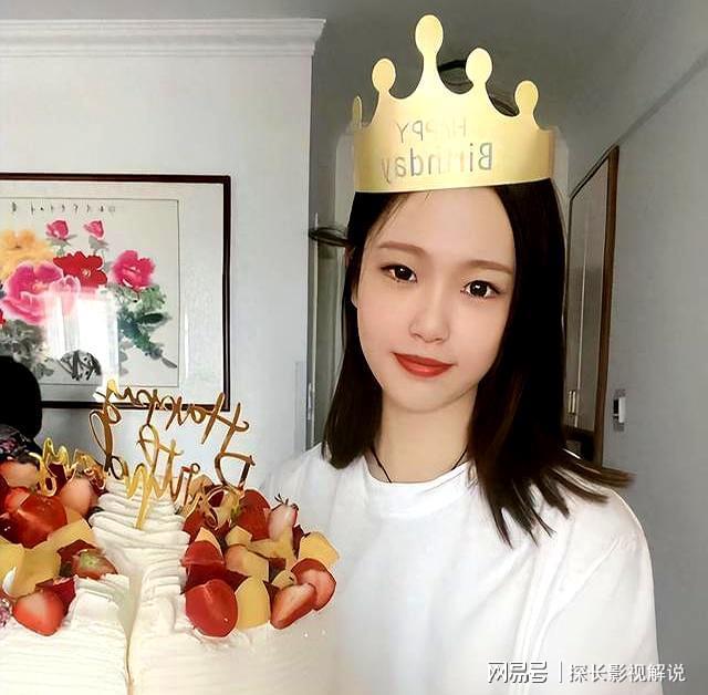 舞蹈老师秦贝贝去世、年仅25岁颜值高确诊仅1年半喜欢吃烧烤(图4)