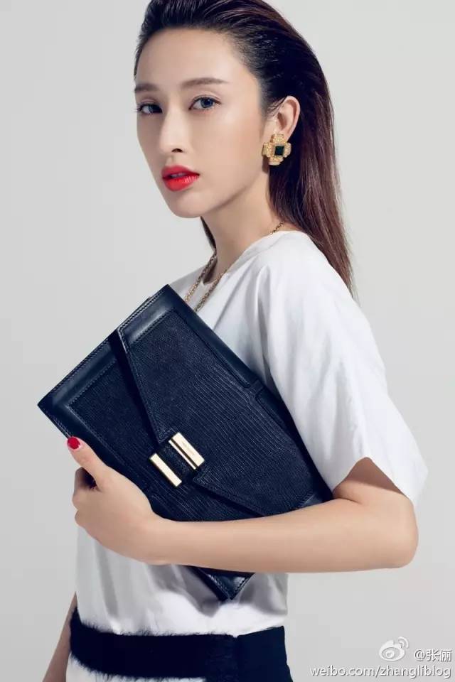 被骂最丑校花撞脸吴佩慈被男友劈腿的她如今变身蔬菜美少女！(图3)