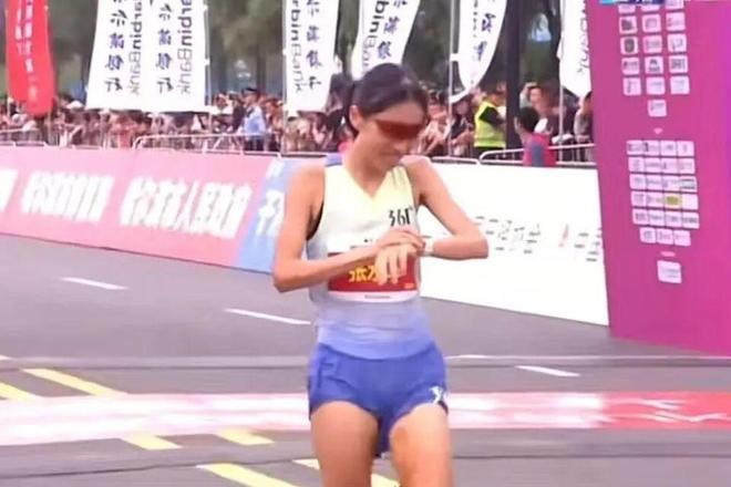 “最快女护士”张水华复出参赛刷新个人最好成绩!医院回应:保证本职服务基础上可以有个人爱好(图2)