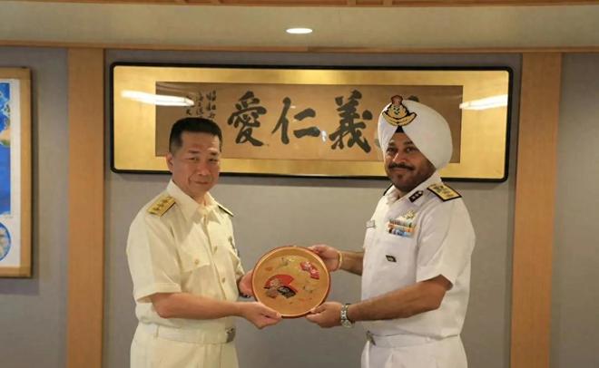 做瑜伽看机枪！日本海保访问印度海警想联合遏制中国(图1)