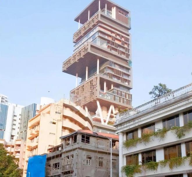 印度富婆妮塔:在27层高楼做瑜伽被首富独宠40年比女儿儿媳都美(图8)