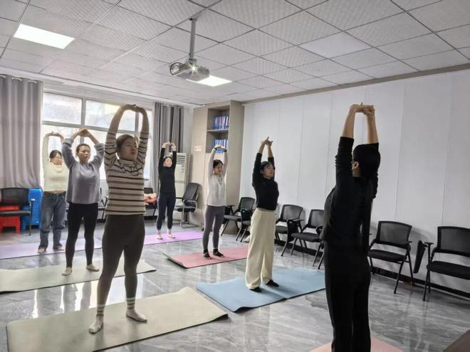 登封市中岳街道:多元活动绘就社区幸福画卷便民惠民暖人心(图5)