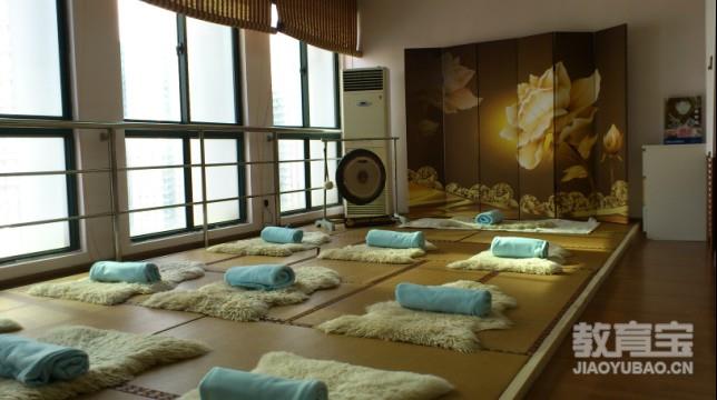 瑜伽里比较简单的动作有哪些(图1)