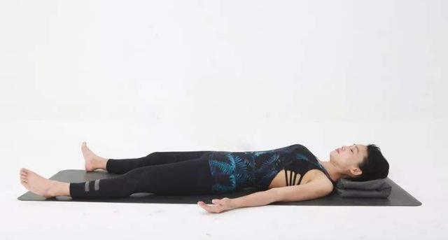 瑜伽“休息术”45分钟胜过睡眠3小时推荐4个体式睡前做(图6)