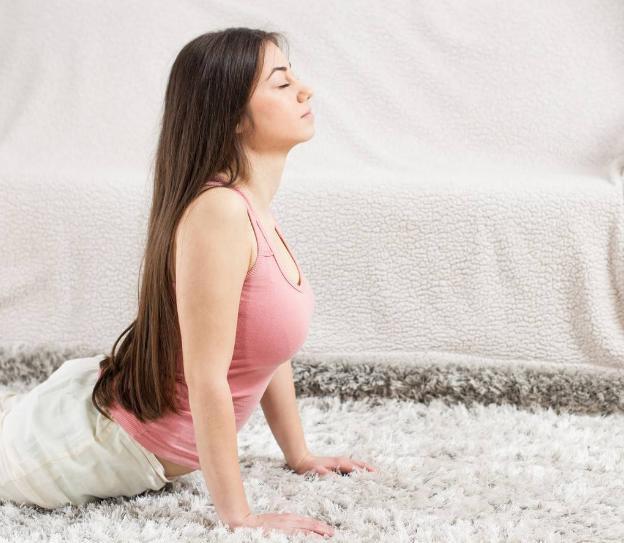 瑜伽“休息术”45分钟胜过睡眠3小时推荐4个体式睡前做(图12)